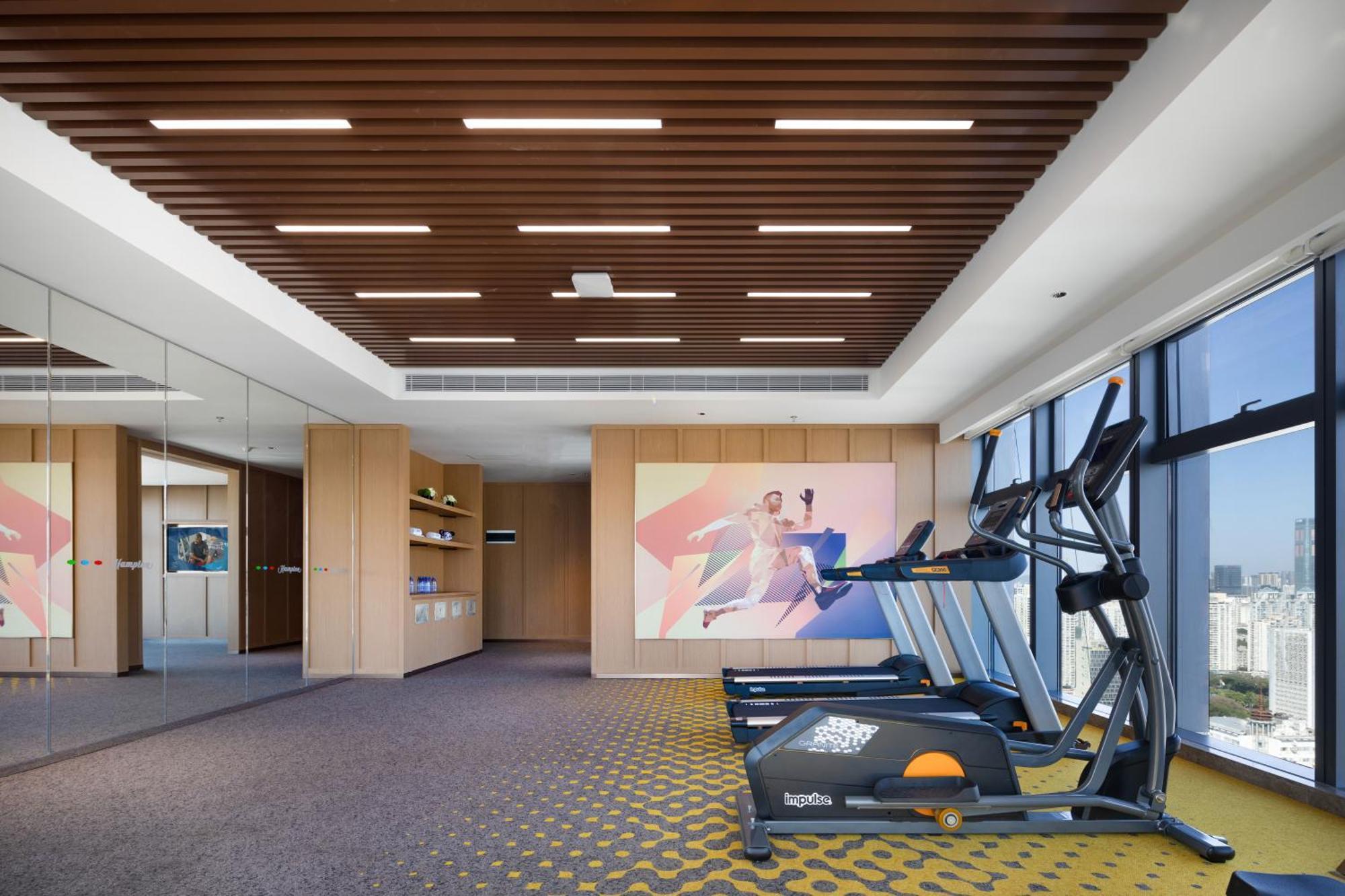 Hampton By Hilton Shenzhen Futian Huaqiangbei Hotel Exterior photo